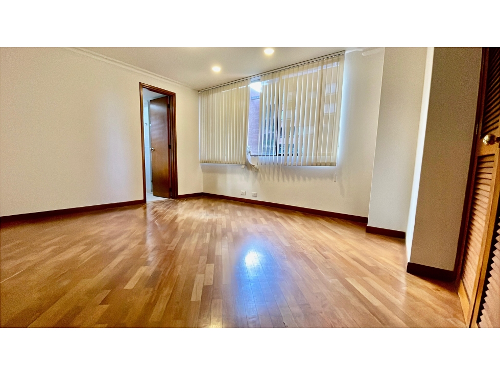 Apartamento en arriendo en La Tomatera, Medellín · foto 8 de 17