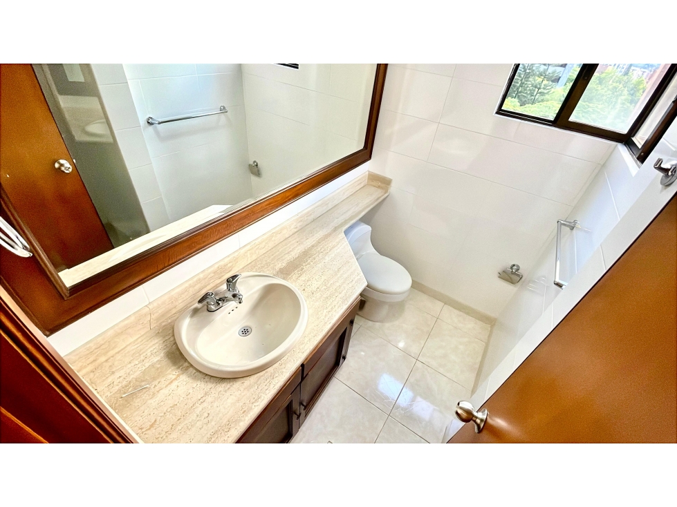 Apartamento en arriendo en La Tomatera, Medellín · foto 14 de 17