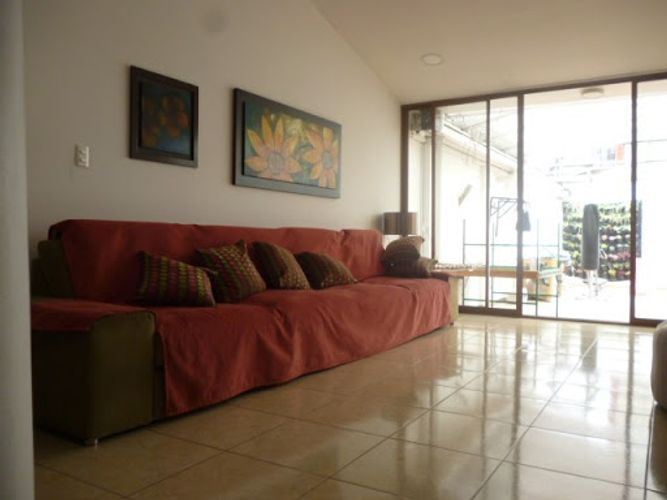Casa de 4 alcobas en venta en San Nicolas, Bogotá, 420 m² · foto 4 de 24