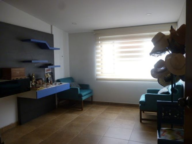 Casa de 4 alcobas en venta en San Nicolas, Bogotá, 420 m² · foto 18 de 24