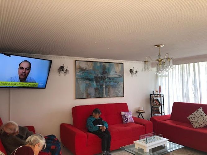Casa de 5 alcobas en venta en Las Villas, Bogotá, 380 m² · foto 8 de 24