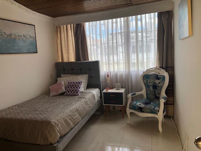 Casa de 5 alcobas en venta en Las Villas, Bogotá, 380 m² · foto 13 de 24