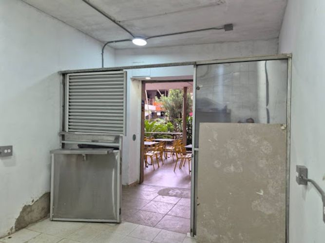 Local en arriendo en La Candelaria, Medellín, 24 m² · foto 4 de 10
