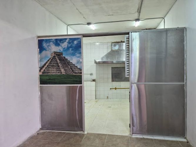 Local en arriendo en La Candelaria, Medellín, 24 m² · foto 7 de 10