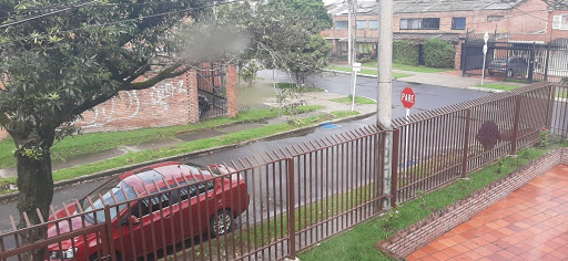 Casa en venta en Niza Norte, Bogotá · foto 10 de 17