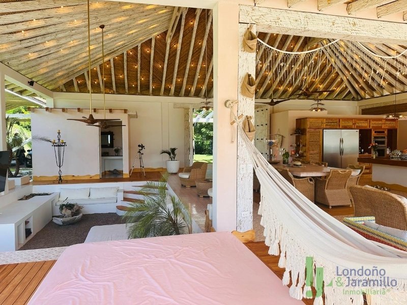 4BR Country House in Paso real for Sale
