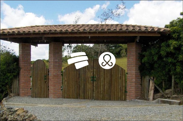 Casa de 5 alcobas en venta en Santa Elena, Medellín · foto 13 de 15