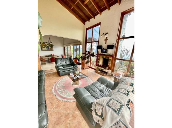 Casa de 4 alcobas en venta en Loma Del Escobero, Envigado, 525 m² · foto 7 de 24