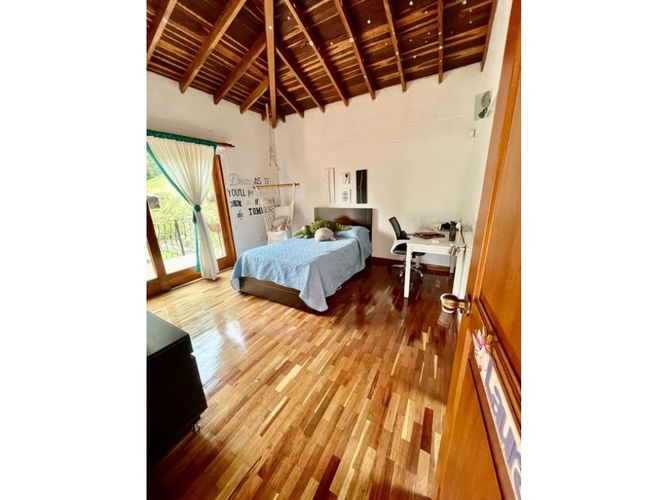 Casa de 4 alcobas en venta en Loma Del Escobero, Envigado, 525 m² · foto 14 de 24