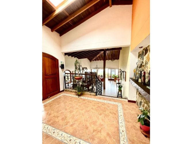 Casa de 4 alcobas en venta en Loma Del Escobero, Envigado, 525 m² · foto 15 de 24