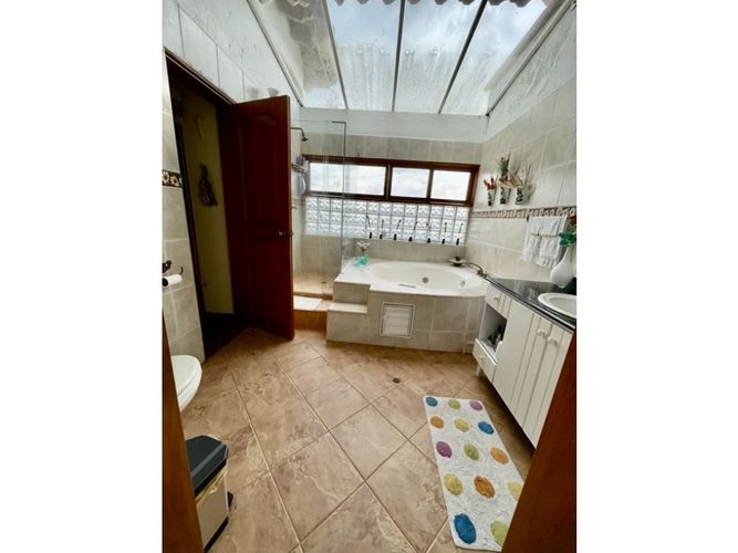 Casa de 4 alcobas en venta en Loma Del Escobero, Envigado, 525 m² · foto 21 de 24