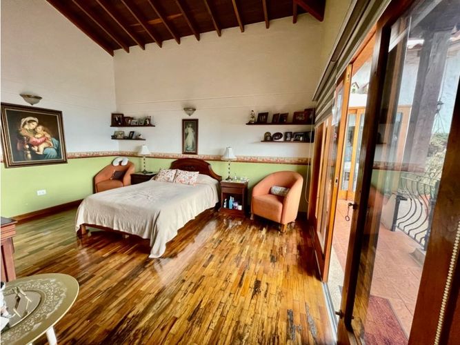 Casa de 4 alcobas en venta en Loma Del Escobero, Envigado, 525 m² · foto 22 de 24