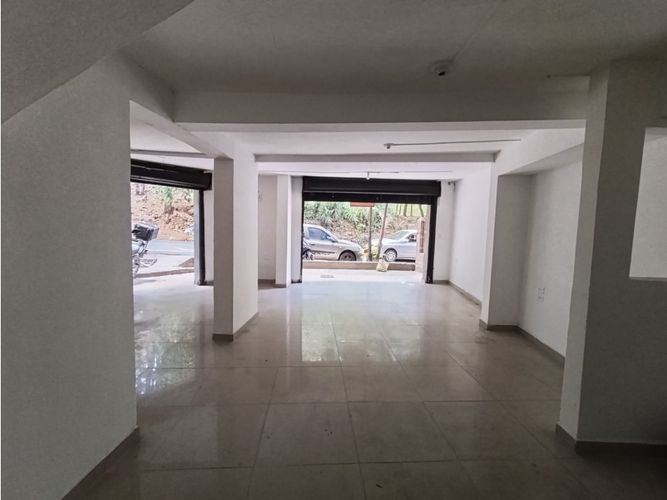 Local en arriendo en Manrique Central, Medellín, 80 m² · foto 6 de 12