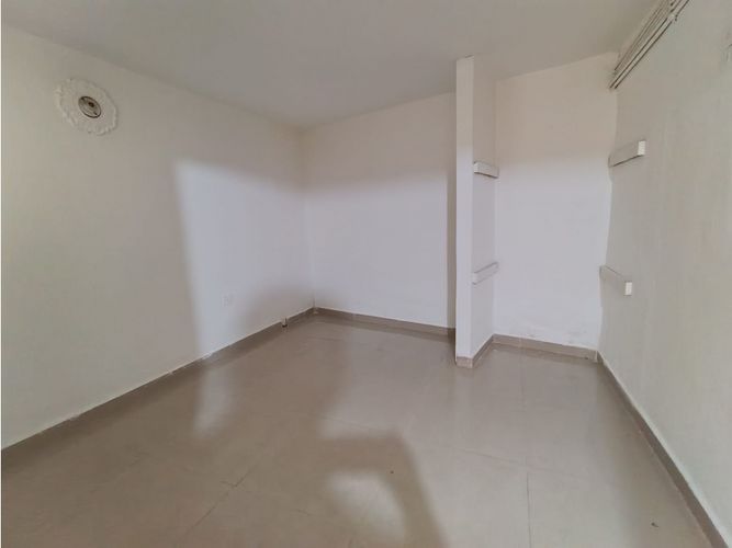 Local en arriendo en Manrique Central, Medellín, 80 m² · foto 10 de 12