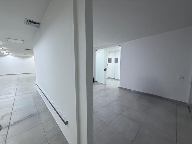 Local en arriendo en Carlos E Restrepo, Medellín, 345 m² · foto 6 de 16
