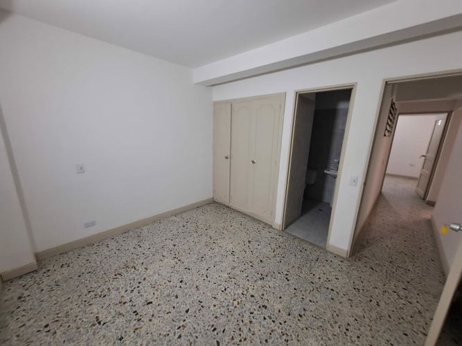 Casa de 20 alcobas en arriendo en Prado, Medellín, 780 m² · foto 3 de 21