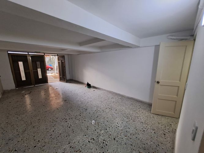 Casa de 20 alcobas en arriendo en Prado, Medellín, 780 m² · foto 9 de 21