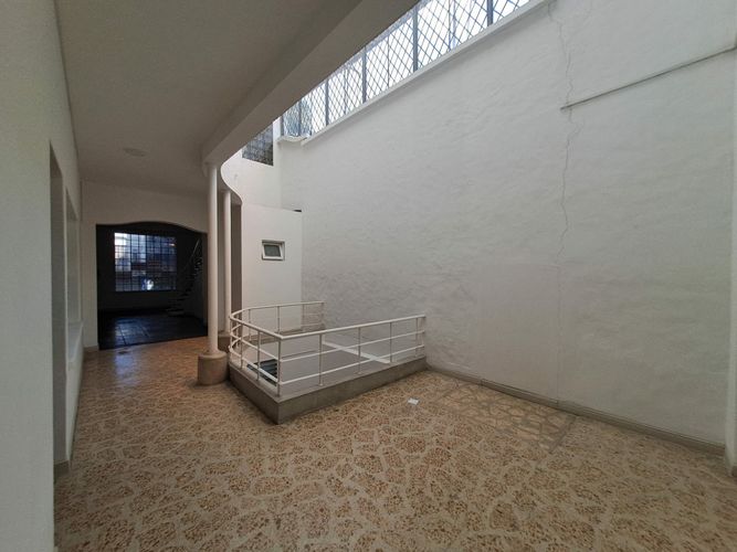 Casa de 20 alcobas en arriendo en Prado, Medellín, 780 m² · foto 10 de 21