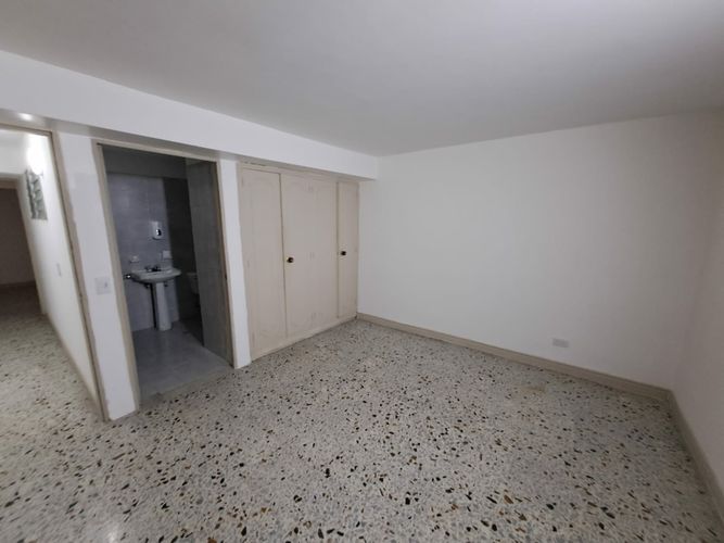 Casa de 20 alcobas en arriendo en Prado, Medellín, 780 m² · foto 21 de 21