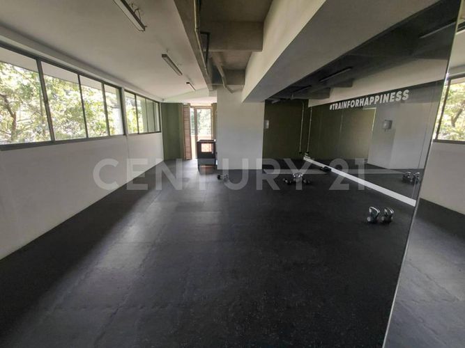Local en arriendo en Las Lomas, Medellín, 160 m² · foto 3 de 17