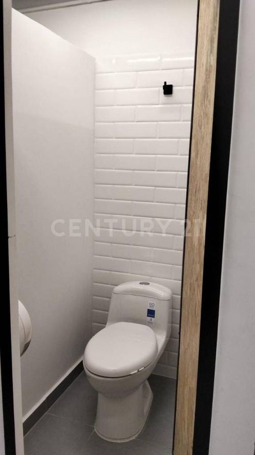 Local en arriendo en Las Lomas, Medellín, 160 m² · foto 15 de 17