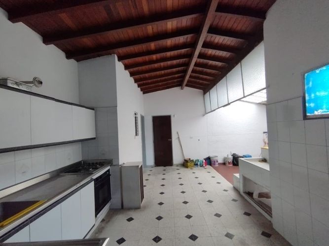 Oficina en arriendo en Lorena, Medellín, 300 m² · foto 10 de 17