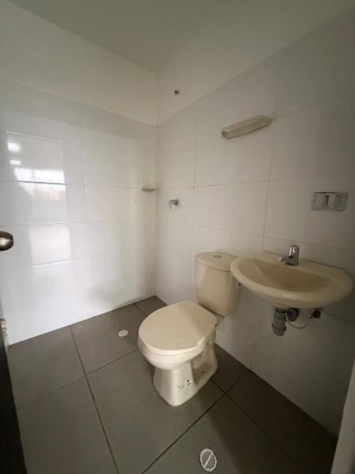 Oficina en arriendo en Suramericana, Medellín, 100 m² · foto 6 de 8