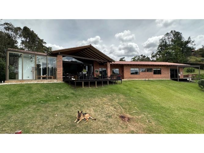 Casa de 4 alcobas en venta en Carrizales, El Retiro, 515 m² · foto 4 de 20