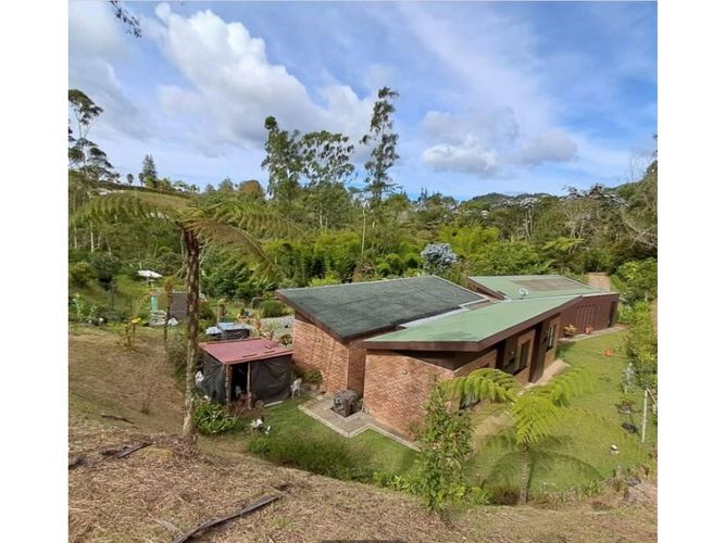 Finca en venta en El Higueron, El Retiro, 250 m² · foto 2 de 13
