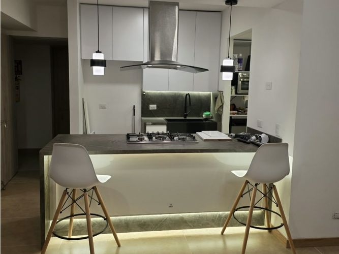 Apartamento de 3 alcobas en arriendo en Villa Carlota, Medellín, 80 m² · foto 3 de 12