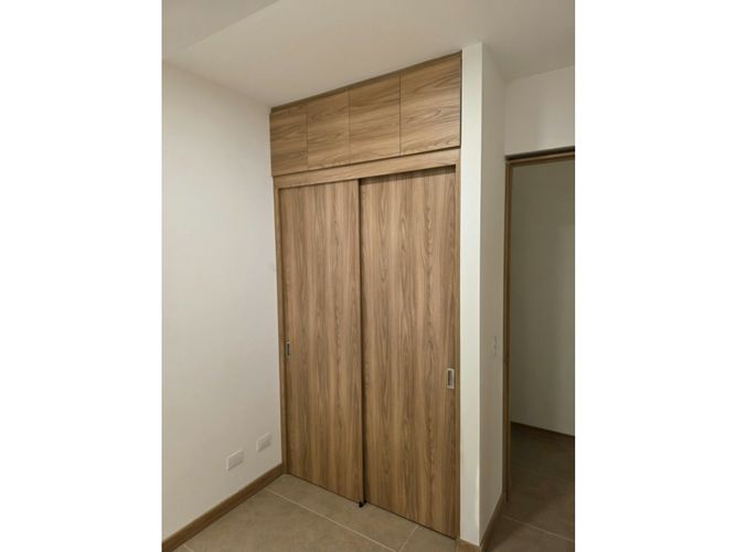 Apartamento de 3 alcobas en arriendo en Villa Carlota, Medellín, 80 m² · foto 11 de 12