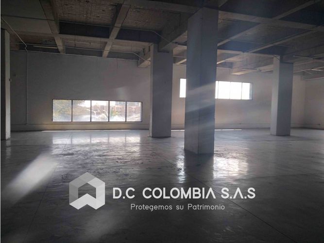 Local en venta en Toscana, Ibagué, 621 m² · foto 18 de 24