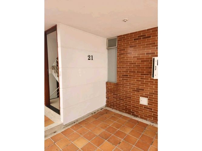 Casa de 3 alcobas en venta en Mirolindo, Ibagué, 208 m² · foto 4 de 24