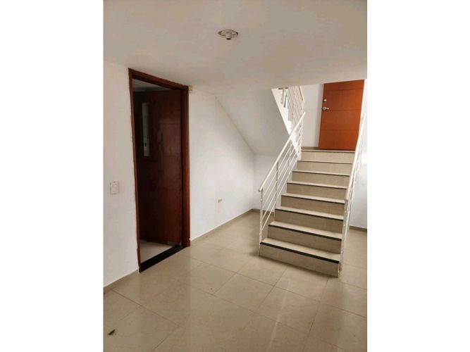 Casa de 3 alcobas en venta en Mirolindo, Ibagué, 208 m² · foto 10 de 24