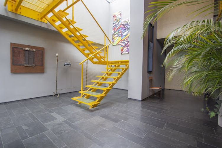 Casa de 4 alcobas en venta en Cerros De Niza, Bogotá, 880 m² · foto 2 de 24