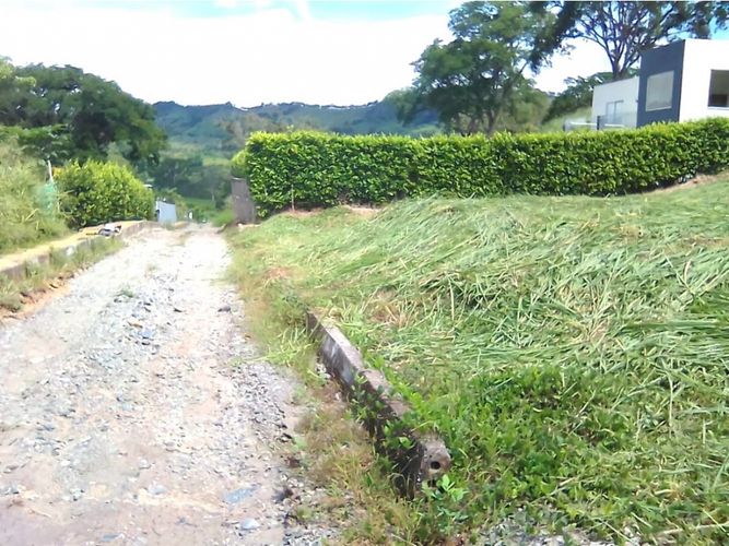 Lote en venta en El Rio, Manizales · foto 3 de 3