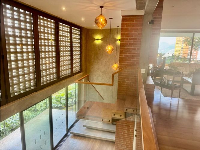 Casa de 2 alcobas en venta en El Poblado, Medellín, 500 m² · foto 11 de 24