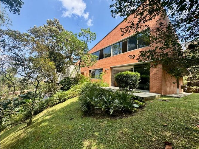 Casa de 2 alcobas en venta en El Poblado, Medellín, 500 m² · foto 20 de 24