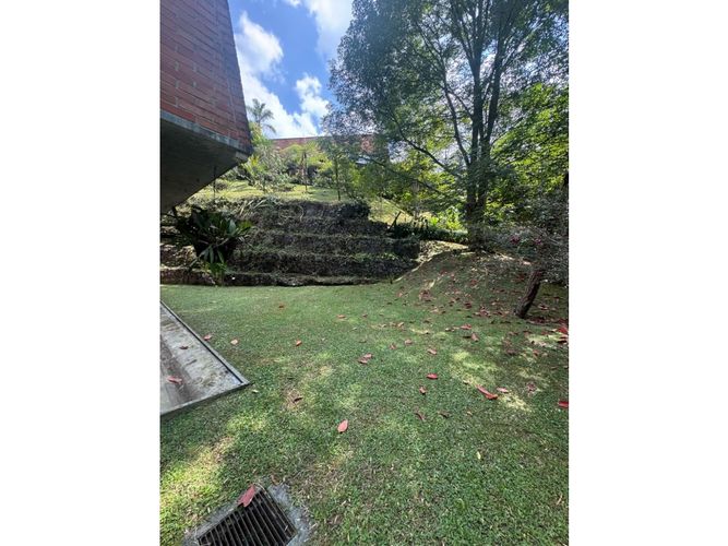 Casa de 2 alcobas en venta en El Poblado, Medellín, 500 m² · foto 22 de 24