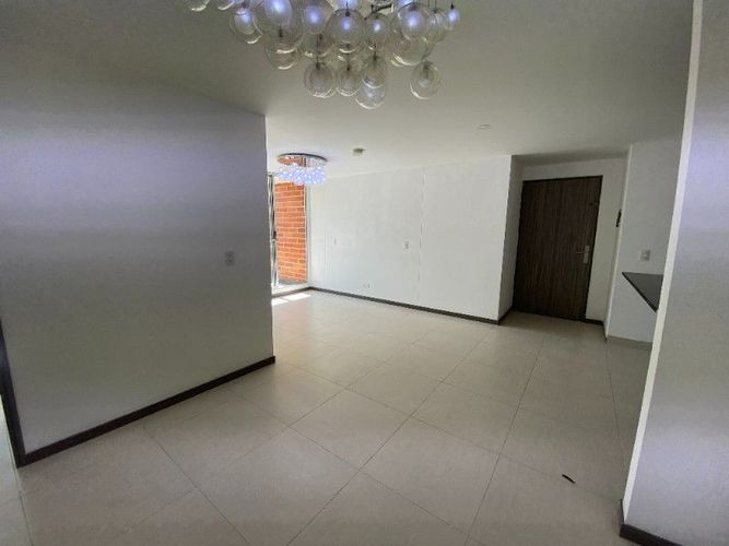 Apartamento de 3 alcobas en arriendo en Los Colegios, Rionegro, 80 m² · foto 3 de 20