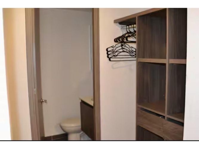 Apartamento de 3 alcobas en arriendo en Ciudad Del Río, Sabaneta, 90 m² · foto 9 de 13