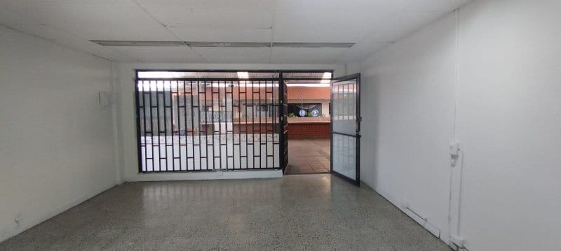 Oficina en venta en Carlos E Restrepo, Medellín, 40 m² · foto 3 de 11
