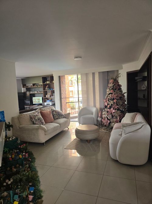 Apartamento de 3 alcobas en venta en Ciudadela Pasoancho, Cali, 145 m² · foto 2 de 17