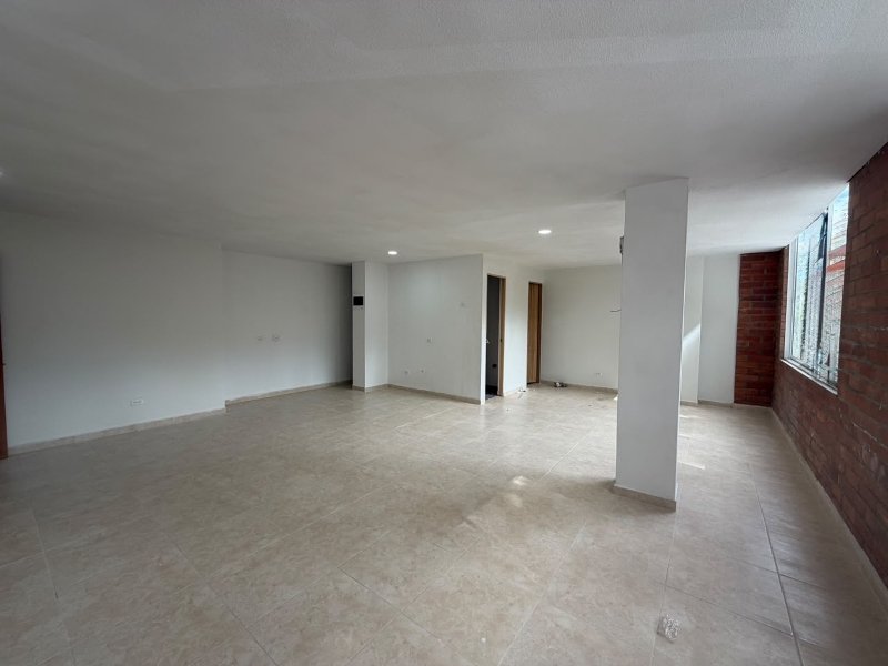 Retail space for rent in Calasanz, Medellín
