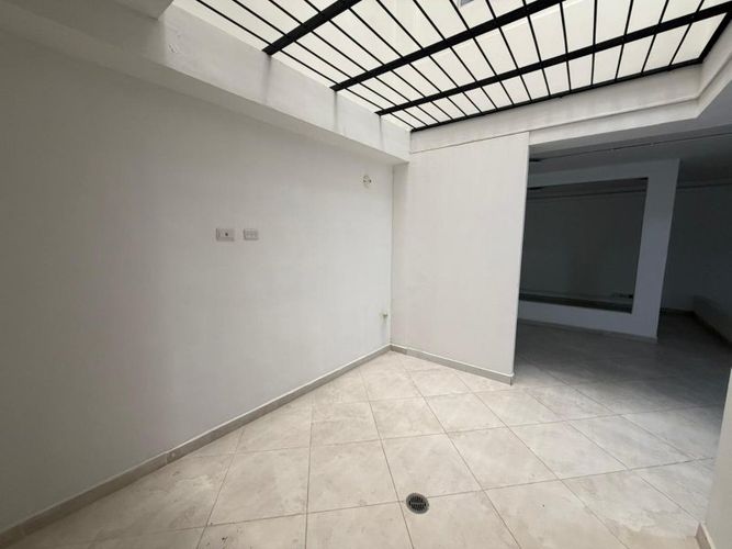 Oficina en arriendo en Florida Nueva, Medellín, 180 m² · foto 7 de 11