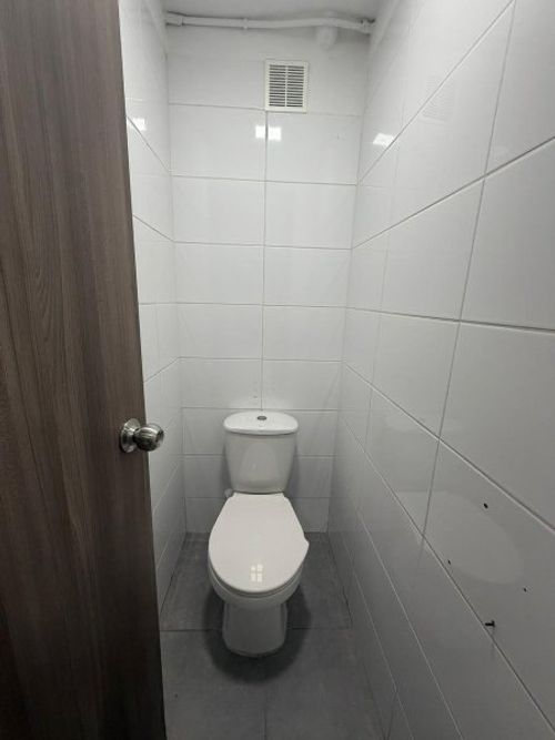 Oficina en arriendo en Florida Nueva, Medellín, 180 m² · foto 10 de 11