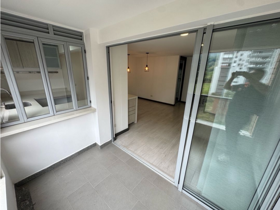 Apartamento en arriendo en Loma De Las Brujas, Envigado · foto 8 de 21