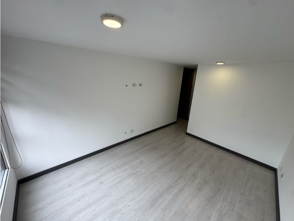 Apartamento en arriendo en Loma De Las Brujas, Envigado · foto 11 de 21