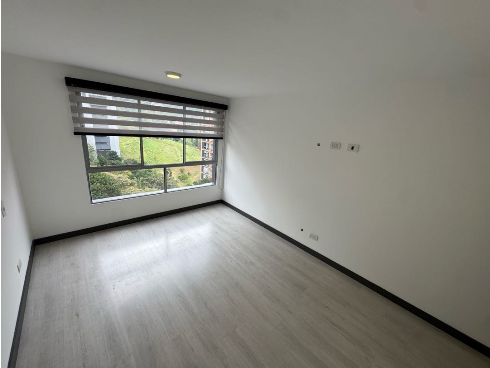 Apartamento en arriendo en Loma De Las Brujas, Envigado · foto 12 de 21