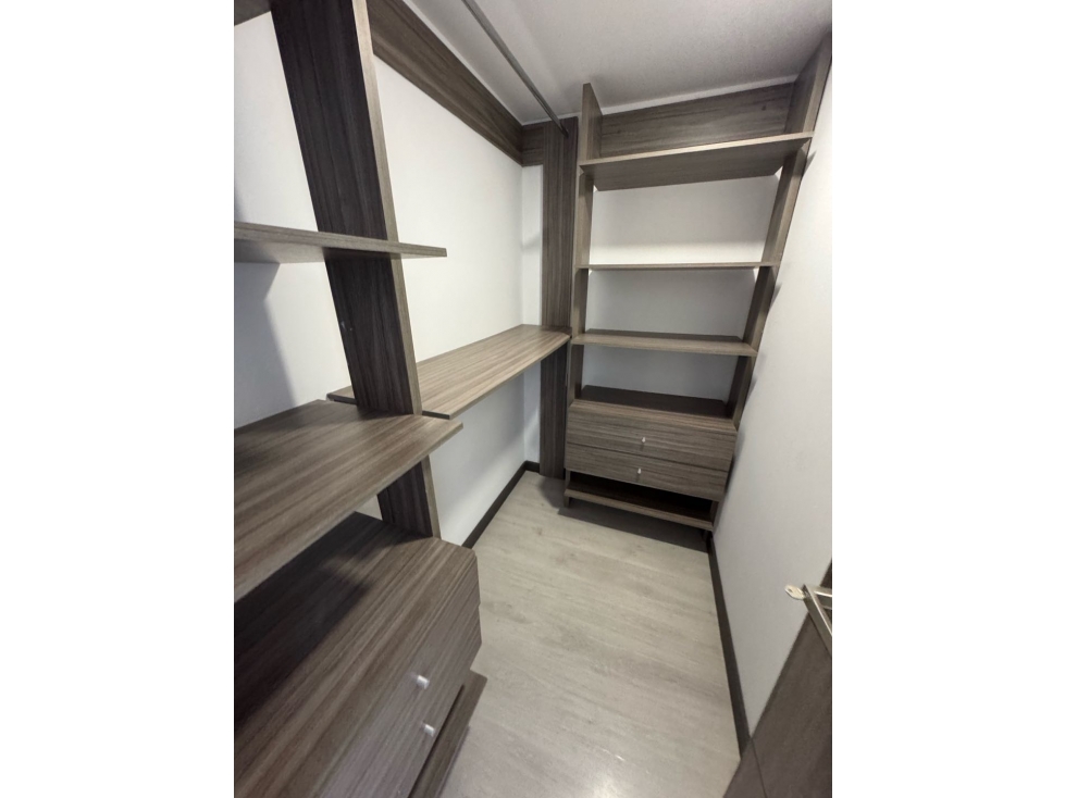 Apartamento en arriendo en Loma De Las Brujas, Envigado · foto 14 de 21
